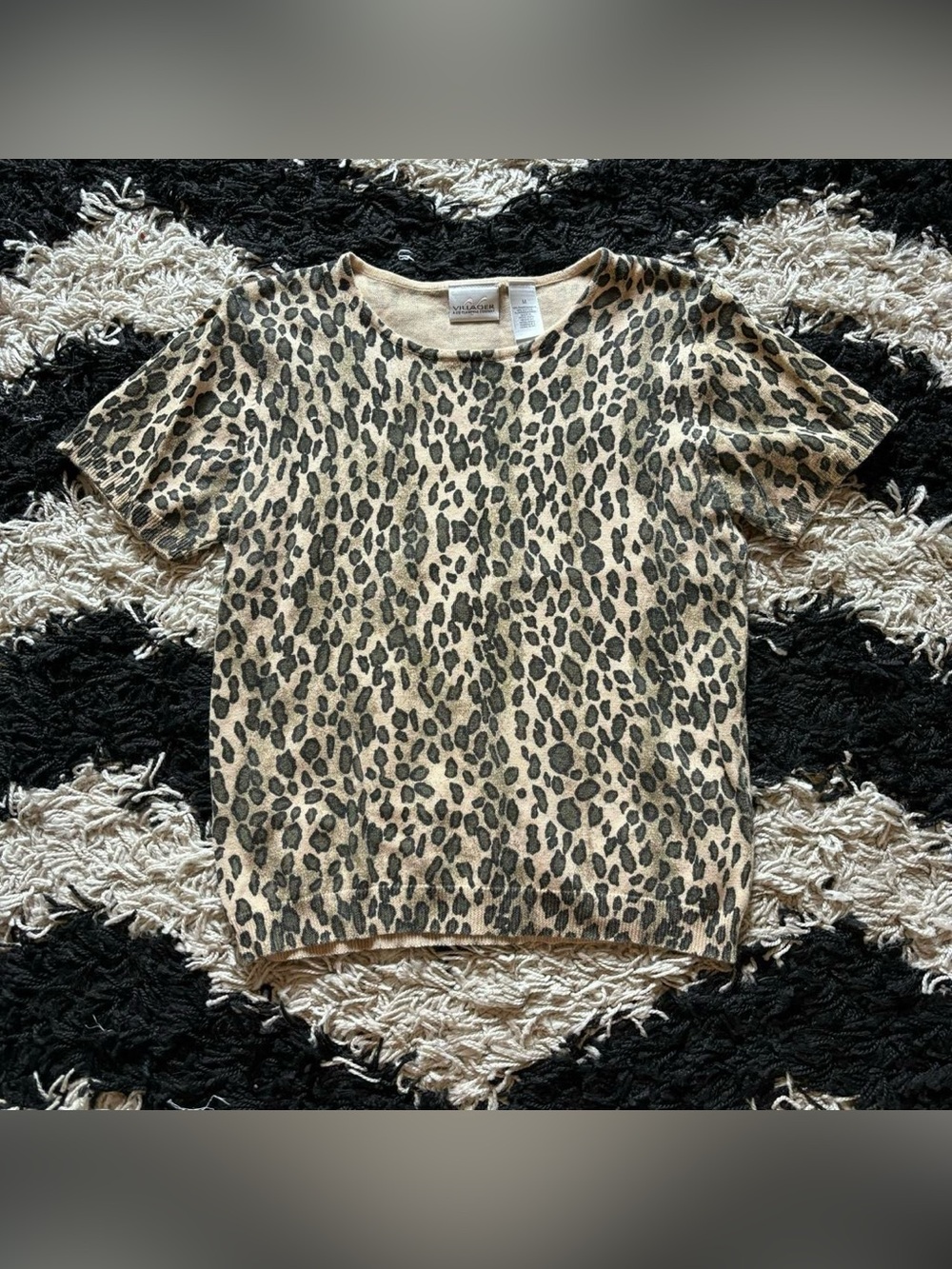 Villager a Liz Claiborne Company 2000’s Cheetah Print Short Sleeve Blouse Medium